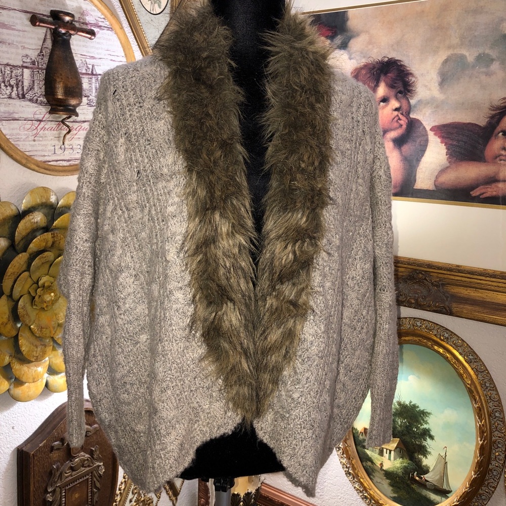 PREOWNED XOXO SZ S Faux Fur Trimmed open Knit Sweater